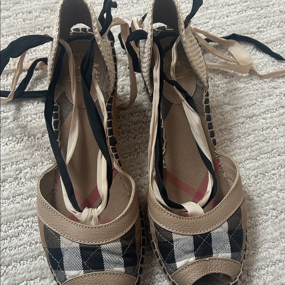 Women’s authentic Burberry espadrille - Picture 5 of 7